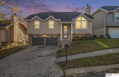 5823 S 136th St, Omaha, NE 68137