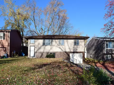 4828 N 130 Cir, Omaha, NE 68164