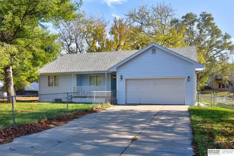 4951 S 46 Ave, Omaha, NE 68117