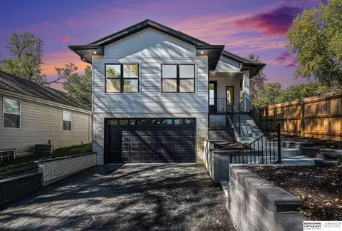 5852 S 48th Ave, Omaha, NE 68117