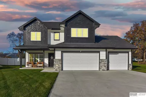 23824 Harvest Heights Cir, Waterloo, NE 68069