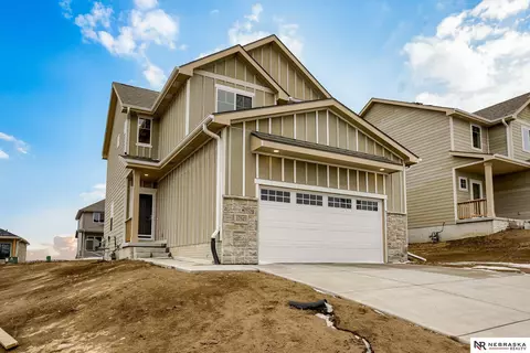 17543 Potter St, Bennington, NE 68007 photo 2