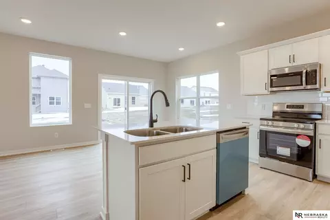 17543 Potter St, Bennington, NE 68007 photo 13