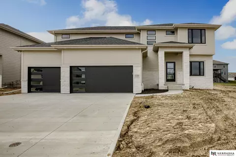 11106 N 159th Ave, Bennington, NE 68007
