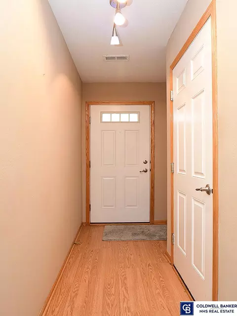 4247 N 146th Ct, Omaha, NE 68116 photo 3