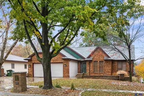 5317 S 62nd St, Lincoln, NE 68516