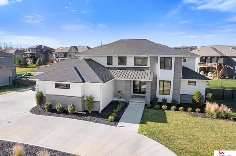 2002 S 209th St, Elkhorn, NE 68002