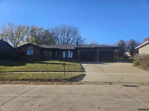 1603 Eastridge Ave, Seward, NE 68434