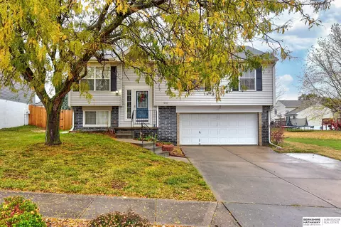 8012 Craig Ave, Omaha, NE 68122