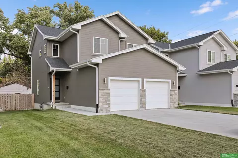 6814 Pacific St, Omaha, NE 68106