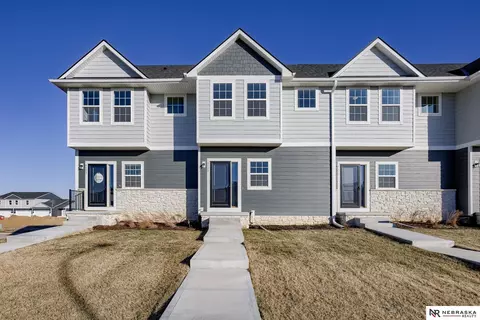 4579 Leawood Ct, Bellevue, NE 68133
