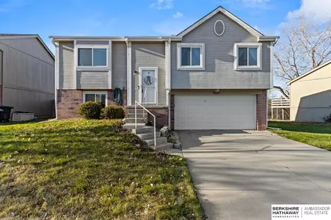 6622 N 115th St, Omaha, NE 68164