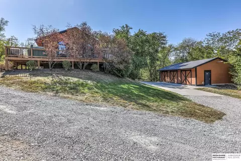 8291 Pin Oak Rd, Plattsmouth, NE 68048