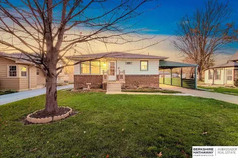 2524 Washington St, Bellevue, NE 68005