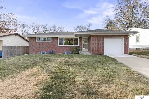 4107 S 20th St, Lincoln, NE 68502