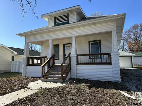 615 S Main St, Wilber, NE 68465