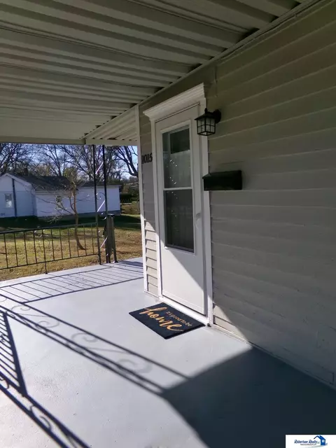 Exterior - 1015 N 5 Th St, Beatrice, NE 68310 photo 5 of 13