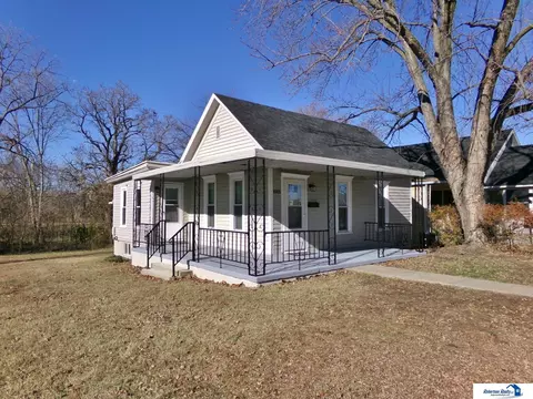 Exterior - 1015 N 5 Th St, Beatrice, NE 68310 photo 10 of 13