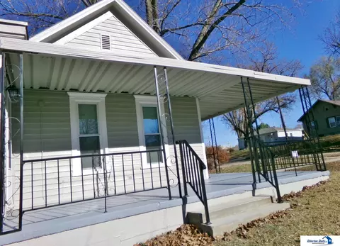 Exterior - 1015 N 5 Th St, Beatrice, NE 68310 photo 9 of 13
