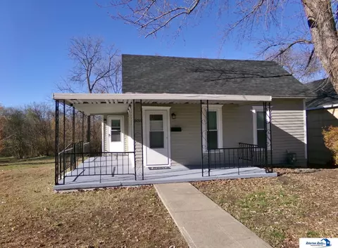 Exterior - 1015 N 5 Th St, Beatrice, NE 68310 photo 1 of 13