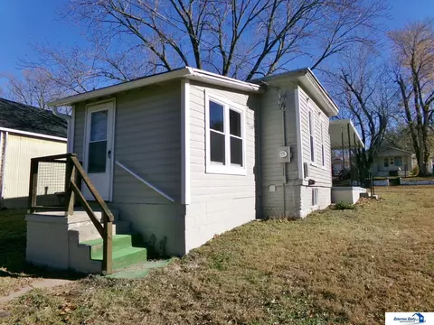 Exterior - 1015 N 5 Th St, Beatrice, NE 68310 photo 8 of 13