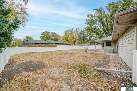 2100 High St, Beatrice, NE 68310 photo 35