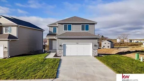 7928 N 93 St, Omaha, NE 68122