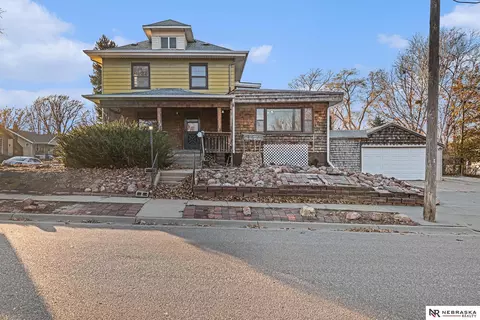 1545 S 28th St, Lincoln, NE 68502