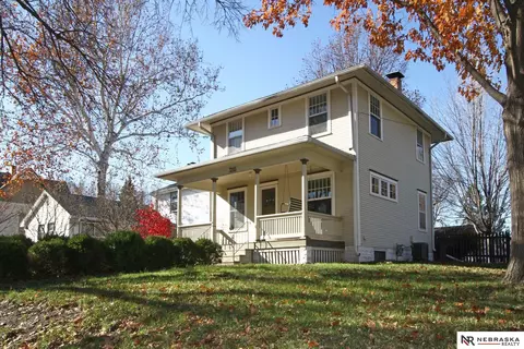 3205 S 48th St, Lincoln, NE 68506