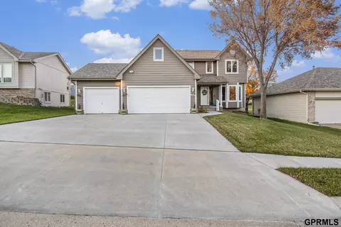 6310 N 103rd St, Omaha, NE 68134