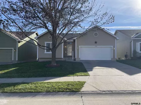 15405 Armstrong St, Omaha, NE 68116