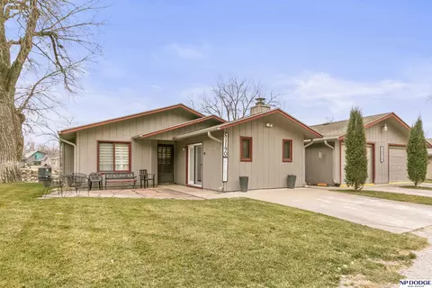 1190 North Lake Shore Drive, Fremont, NE 68025