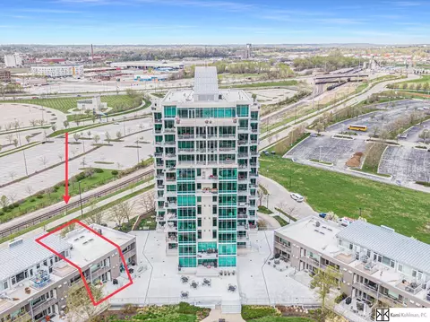 737 Riverfront Dr, Omaha, NE 68102