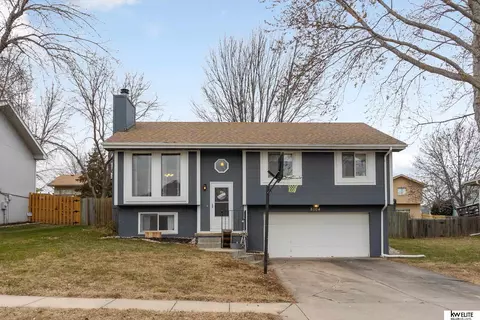 8104 S 153 St, Omaha, NE 68138