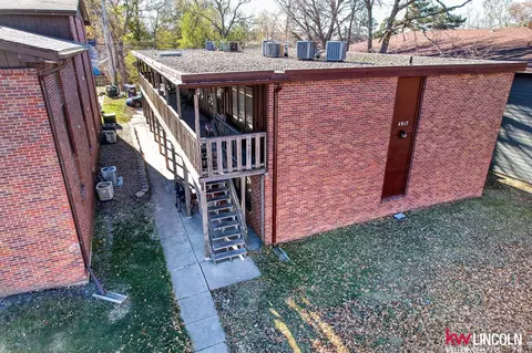 4917 Walker Ave, Lincoln, NE 68504