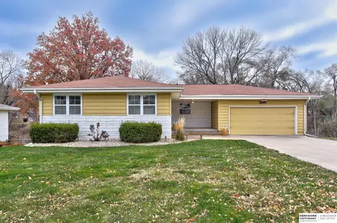 3609 Armbrust Dr, Omaha, NE 68124