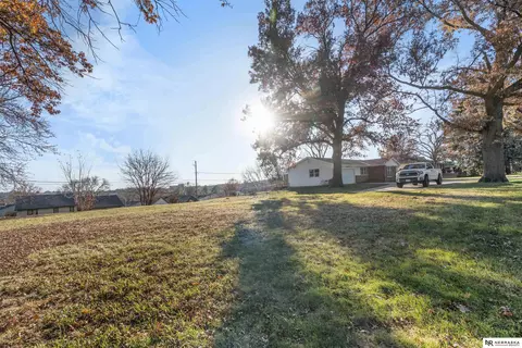 9327 Blondo St, Omaha, NE 68134