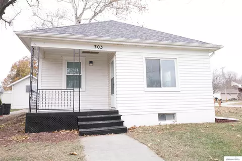 303 3rd St, Yutan, NE 68073
