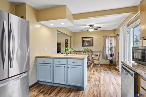 Kitchen - 1623 Summit St, Beatrice, NE 68310 photo 4 of 5