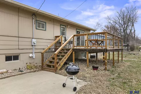 Exterior - 1623 Summit St, Beatrice, NE 68310 photo 2 of 5
