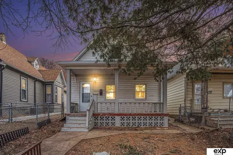 4221 S 23rd St, Omaha, NE 68107