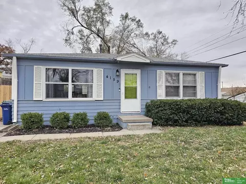 4159 High Meadows Ln, Bellevue, NE 68147