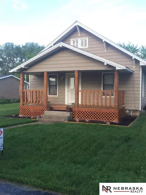 513 Pleasant St, Greenwood, NE 68366