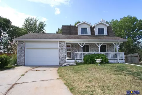 701 Glenarbor Cir, Lincoln, NE 68512
