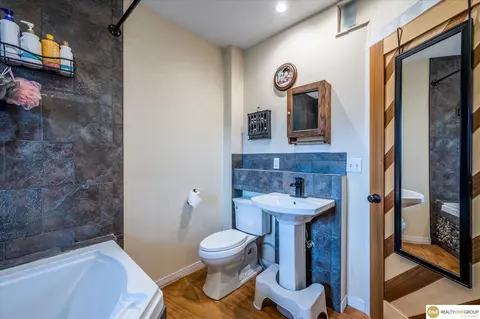 4105 Read St, Omaha, NE 68112 photo 12