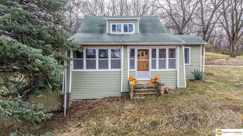 4105 Read St, Omaha, NE 68112