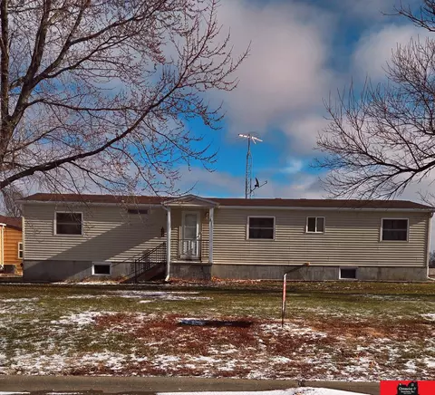 324 Sherman St, Beemer, NE 68716