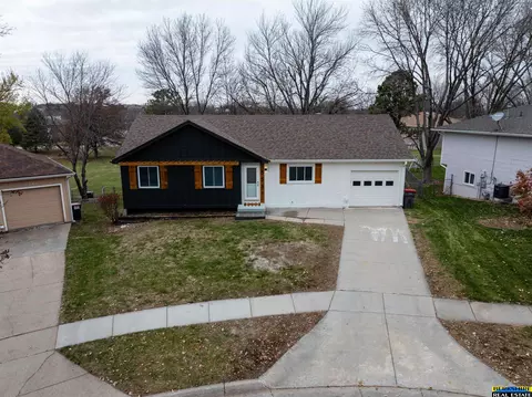 5531 S 32 Cir, Lincoln, NE 68516