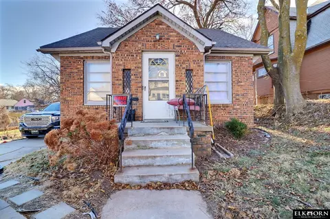 4547 Bedford Ave, Omaha, NE 68104