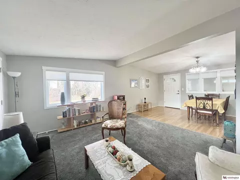 749 Northborough Ln, Lincoln, NE 68505